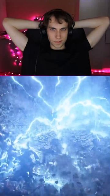 Смотрю Мстители Война Бесконечности