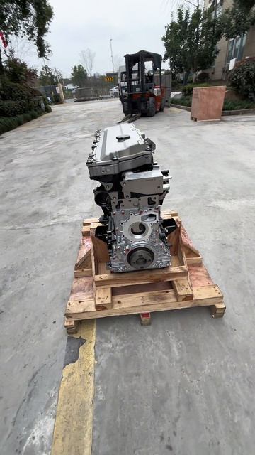 Дизельный двигатель 4HK1