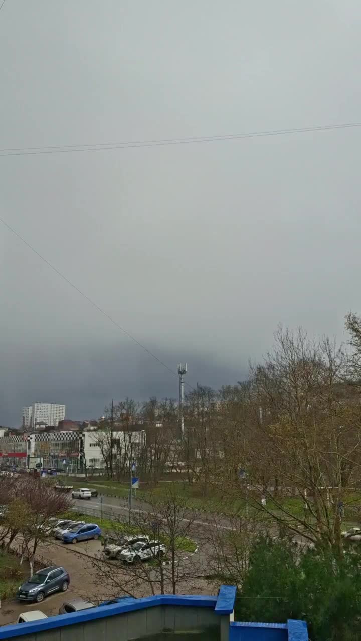 Погода в Новороссийске на гиперлапсе) день и ночь)