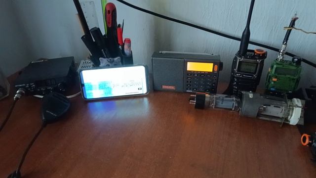 Диапозон 40м,80м, двойка, 27мгц, 446мгц.