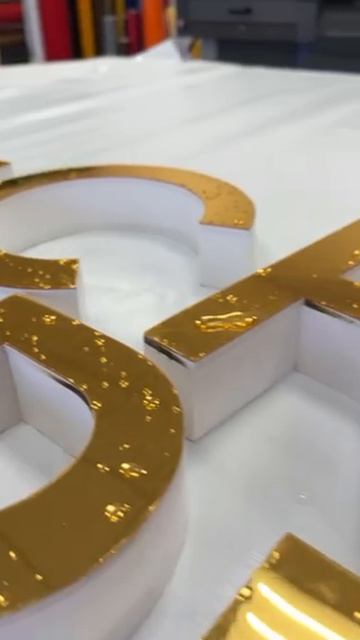 Объёмные буквы — это эффектное решение для вывески!