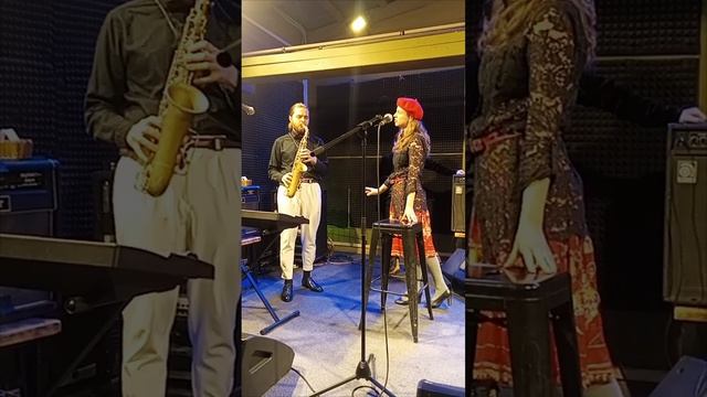 мини-спектакль 