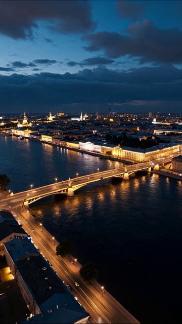 Тени на Неве: город в вечном ожидании #Питер #Тоска #Ночь