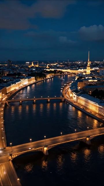 Темные воды Невы: вечерняя грусть Санкт-Петербурга #СанктПетербург #ночнойгород #грусть