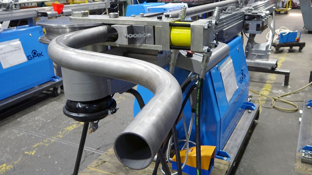 Гибка стальной трубы D 50 мм на полуавтоматическом трубогибе с ЧПУ MASTER