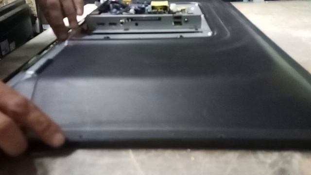 Как заменить подсветку на телевизоре H-LED32R403BT2 | Пошагово