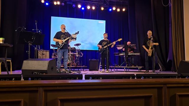 Ах, белый теплоход, ВИА Генеральный секретарь