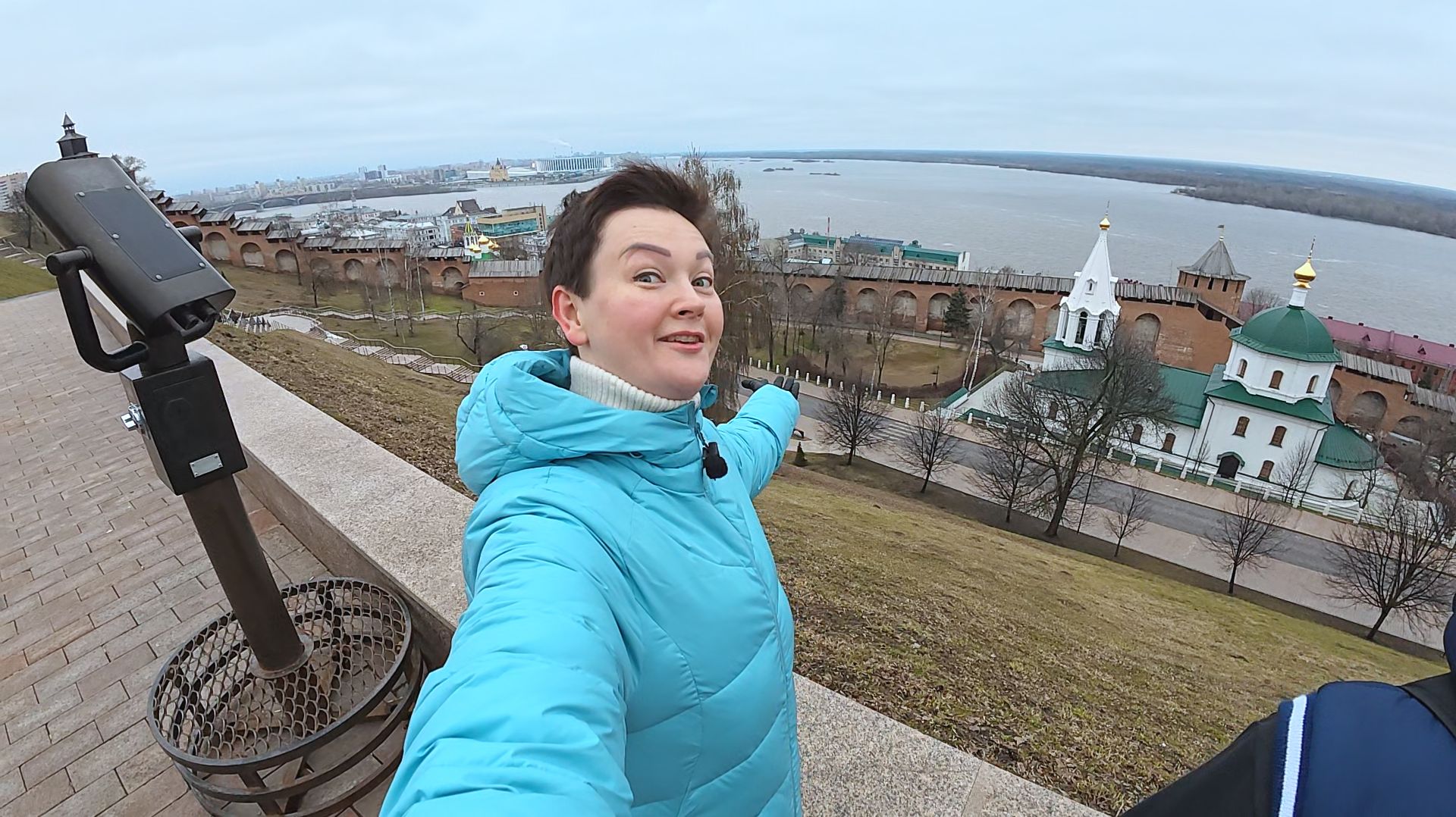 Придётся ПРОДАВАТЬ машину, что бы сделать Вовану ЗУБЫ! Туристы ВЕЗДЕ! Прогулялись в КРЕМЛЕ! Влог