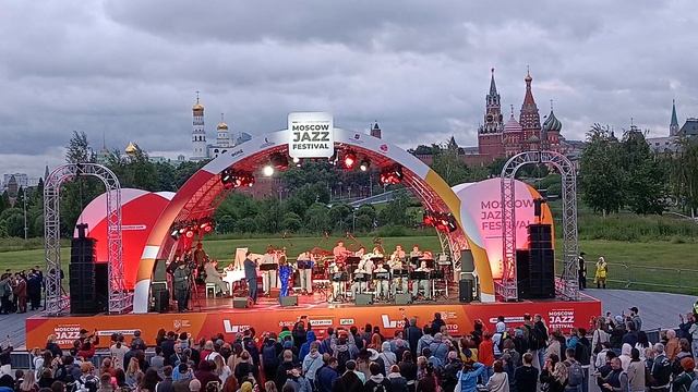 Jazz Music, а в описании услуги от специалистов, прочтите описание, нужно обращайтесь !!!