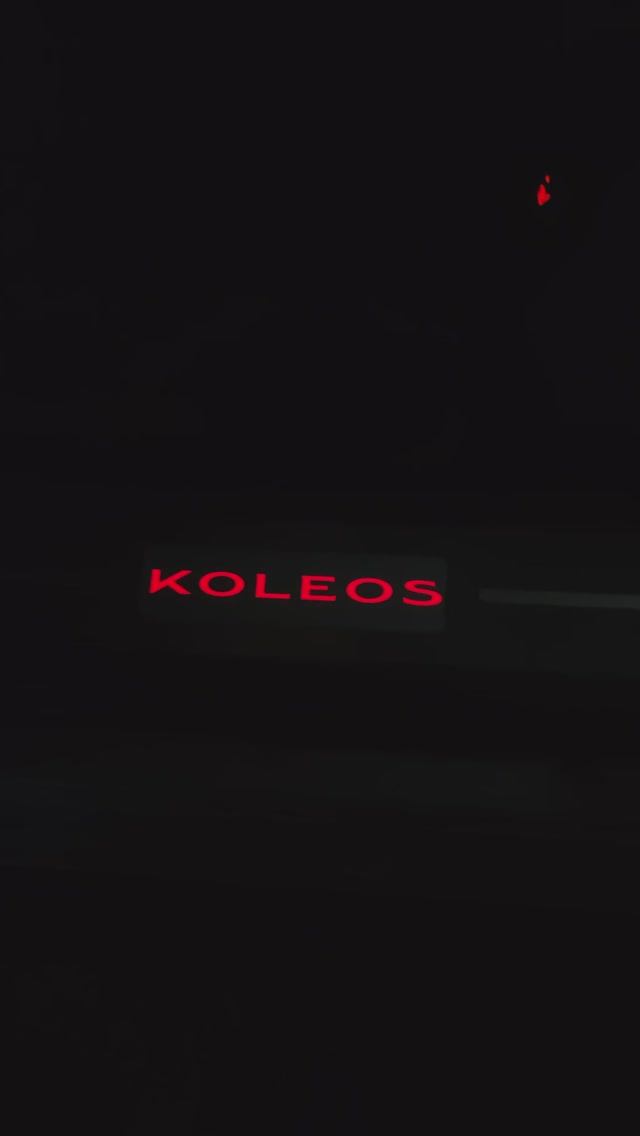 Светящиеся накладки на пороги Рено Колеос