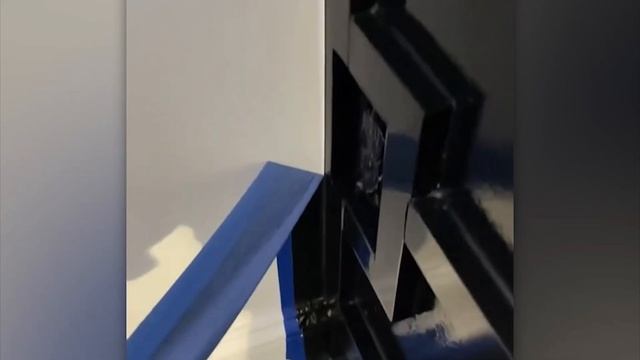 Зсалипательное видео работников которые идеально делают свою работу.