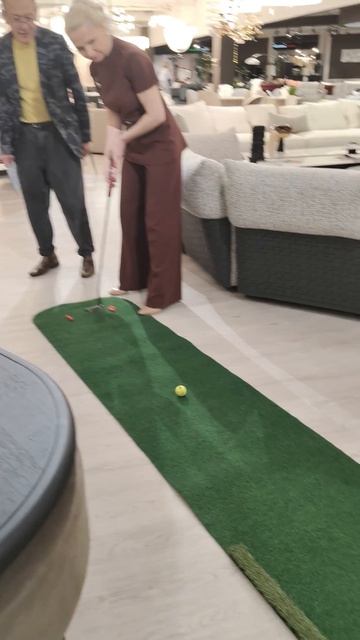 Как проходил мини-гольф в Гранд.