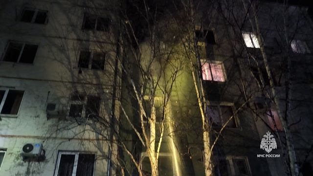 Огнеборцы МЧС России ликвидировали пожар в Благовещенске на ул. Нагорной