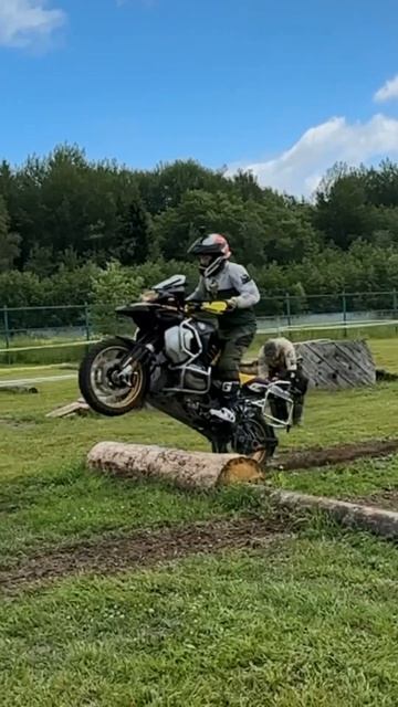 Гусь только для асфальта! Говорили они, пока не приехали к нам #project18 #bmwr1250gs