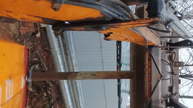 всем, апривет вот и выехал на работу,на объект с бордюром будет не сколько  серий #jcb #трактор #Яро