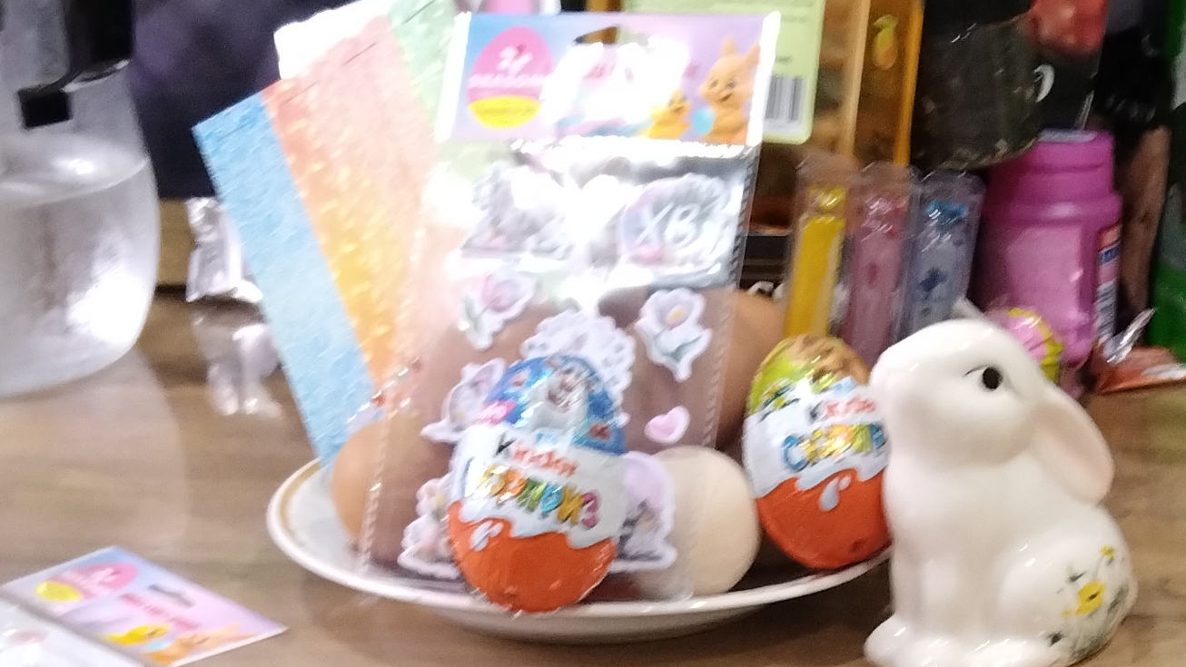 Красим яйца на Пасху