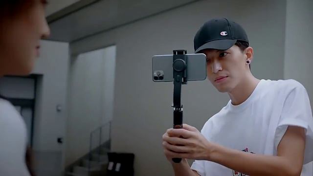 Трипод стабилизатор L08 с пультом ДУ (Стабилизатор + Штатив + Селфи-палка)