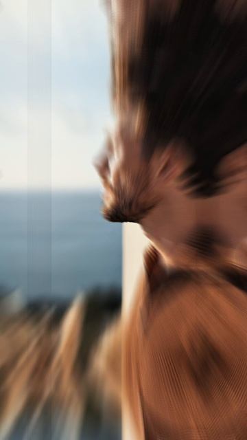 Видео для бренда одежды с помощью нейросети