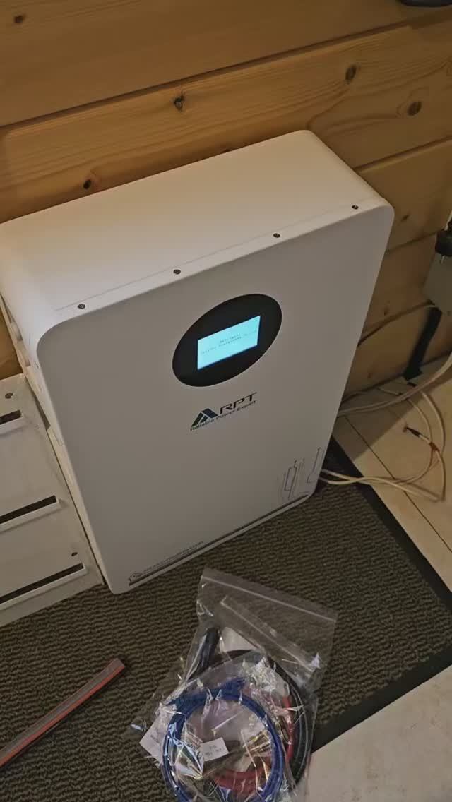 Распаковка LiFePO4 батареи RPT 51,2V100AH на 5 кВт