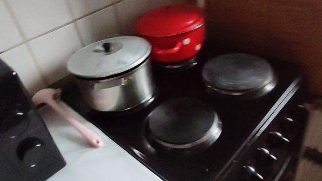 Дневник. 11.04.2026год.Завтрак.Варим яйца и говорим о моющих средствах.