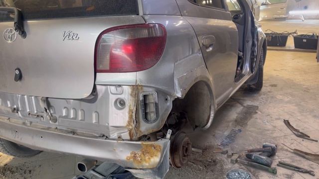 ТОЙОТА ВИТС СВАРОЧНЫЕ РАБОТЫ РЕМОНТ ПОРОГА И АРОК