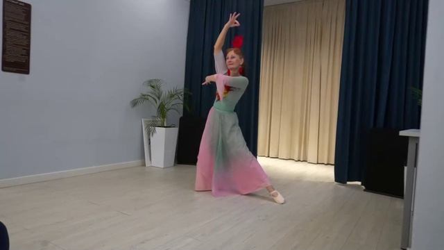 Танец Павлина