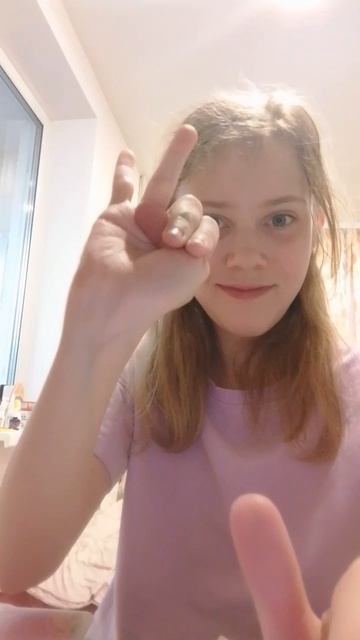 нарисовала зонтика из 13 карт.