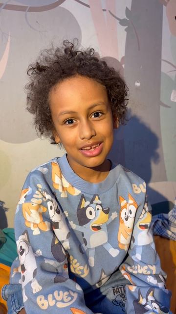 Распаковка Киндер макси большое яйцо сафари животные