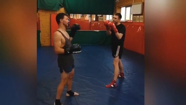 Как бить 2 прямых левой рукой.