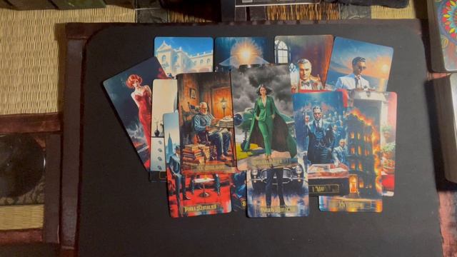 ЧТО ОН ХОТЕЛ БЫ ВАМ СКАЗАТЬ, НО ПОЧЕМУ ТО МОЛЧИТ!?