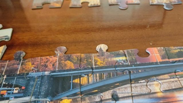 собираю пазлы.