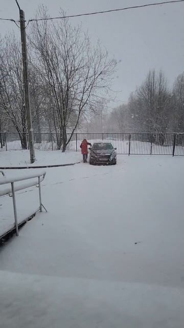 срециально значит приехали сезон прогулок открывать, а погода против нес 😌💪👸🙂#евасма1 #папасаша