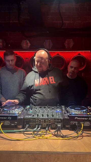 Урок диджеинга от @fonarevtv  #vik_sound #fonarev #dj #world