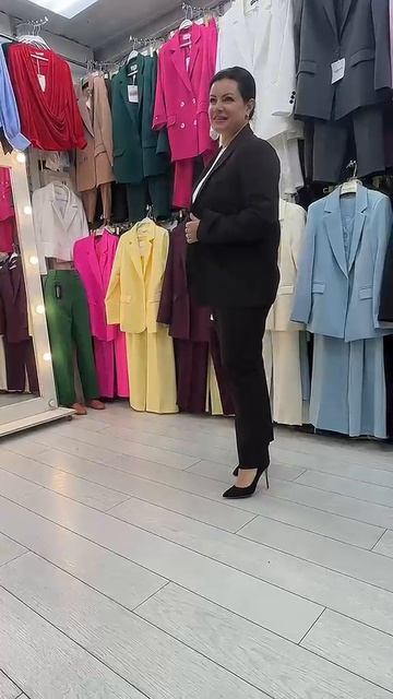 МАГАЗИН «БЕЛЛА МОДА».  БРЮЧНЫЕ КЛАССИЧЕСКИЕ ЯРКИЕ КОСТЮМЫ.  #садовод #москва #большиеразмеры