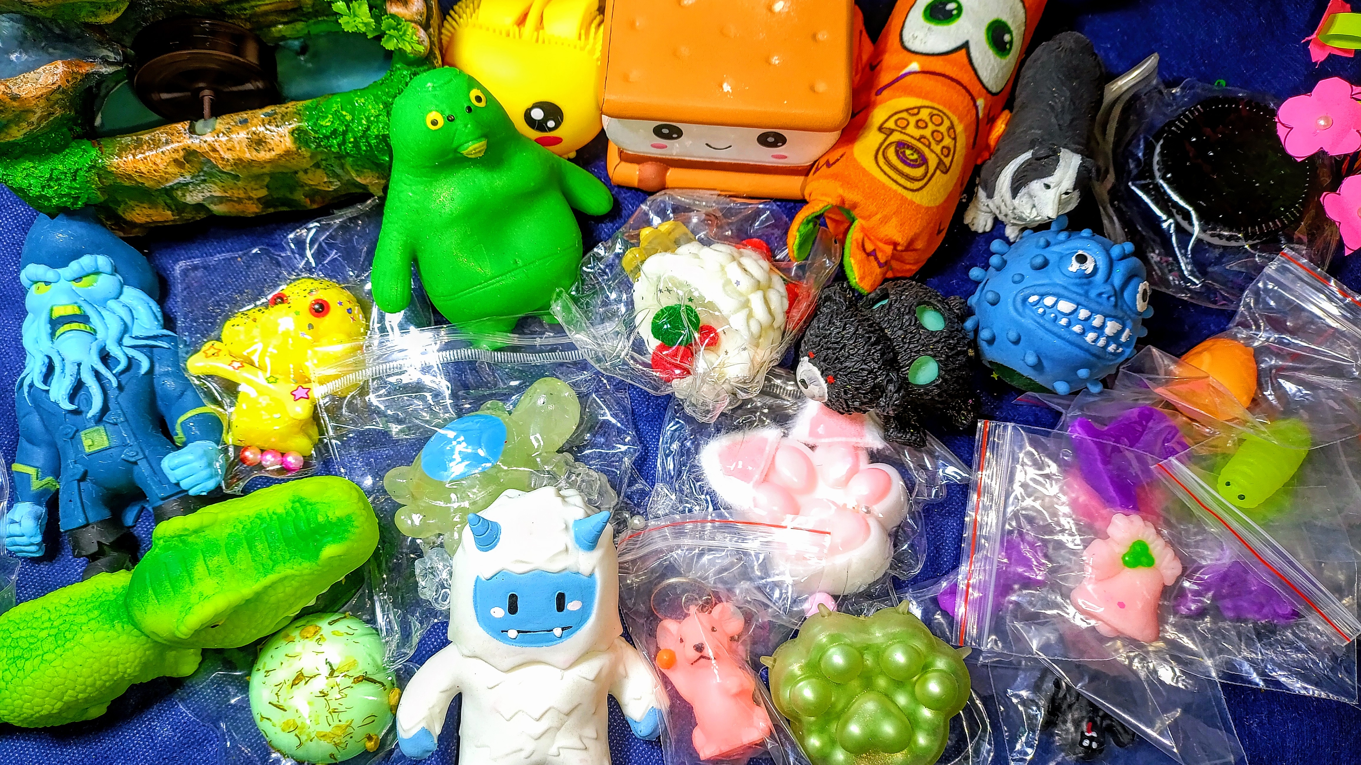 АСМР Распаковка сквишей и антистрессов 🥰 Таба лапки сквиши 🐾 приятные звуки АСМР сквишей 😍