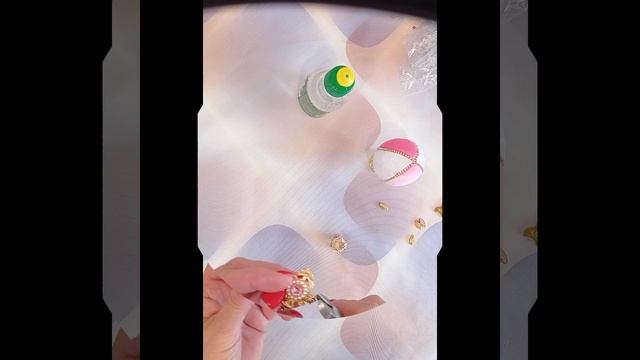 Оформление пасхального яйца в японской технике.