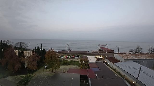 УТРО 4-ГО ДНЯ ОТПУСКА! МОРЕ РАЗВОЛНОВАЛОСЬ! ТАЙМЛАПС. ВИД ИЗ ОКНА ОТЕЛЯ. АДЛЕР. 25.11.2025 г.