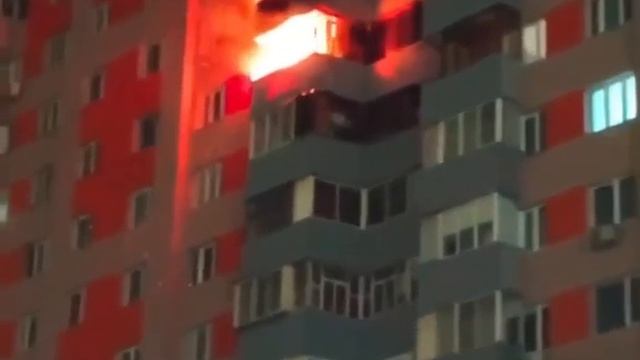 1 человек погиб и 5 пострадали в результате взрыва и пожара в многоэтажке в подмосковных Мытищах

Жи