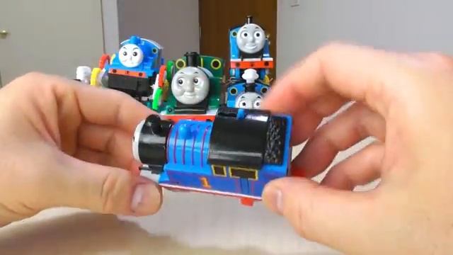 Паровозики Томас и его друзья. Играем с разными паровозиками и проверяем их. #дети #видеодлядетей