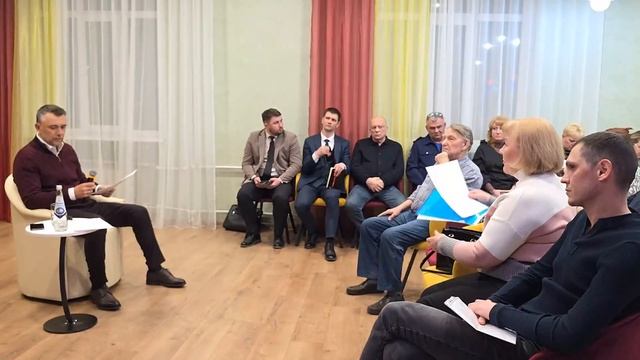 Глава Бугульминского района Дамира Фаттахова с жителями о работе управляющих компаний