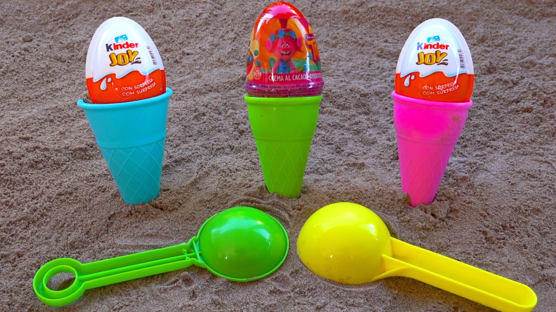 Игрушки Киндер Сюрпризы и Тролли | Мультики для для детей и Песенки для малышей