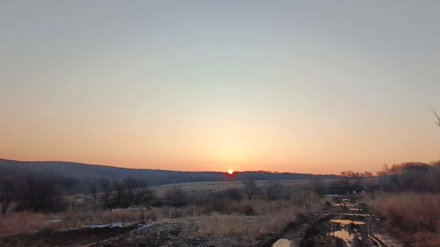 Пасхальный Расвет над Уссурийском. 12.04.2026. Минимальная облачность. С праздником великой Пасхи.