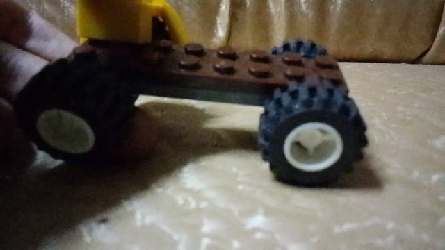 Как сделать машинку из Лего