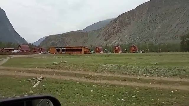 Турбаза у подножия перевала Кату Ярык