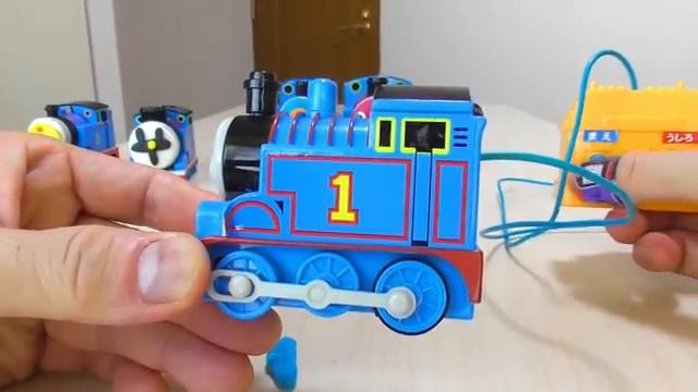 Паровозики Томас и его друзья. Играем с разными паровозиками и проверяем их. #дети #видеодлядетей
