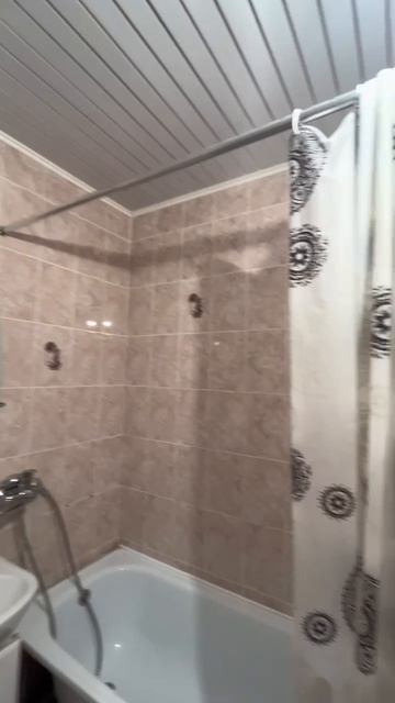 Продаётся светлая 1-комнатная квартира площадью 39 м² в кирпичном доме 2007 года постройки.