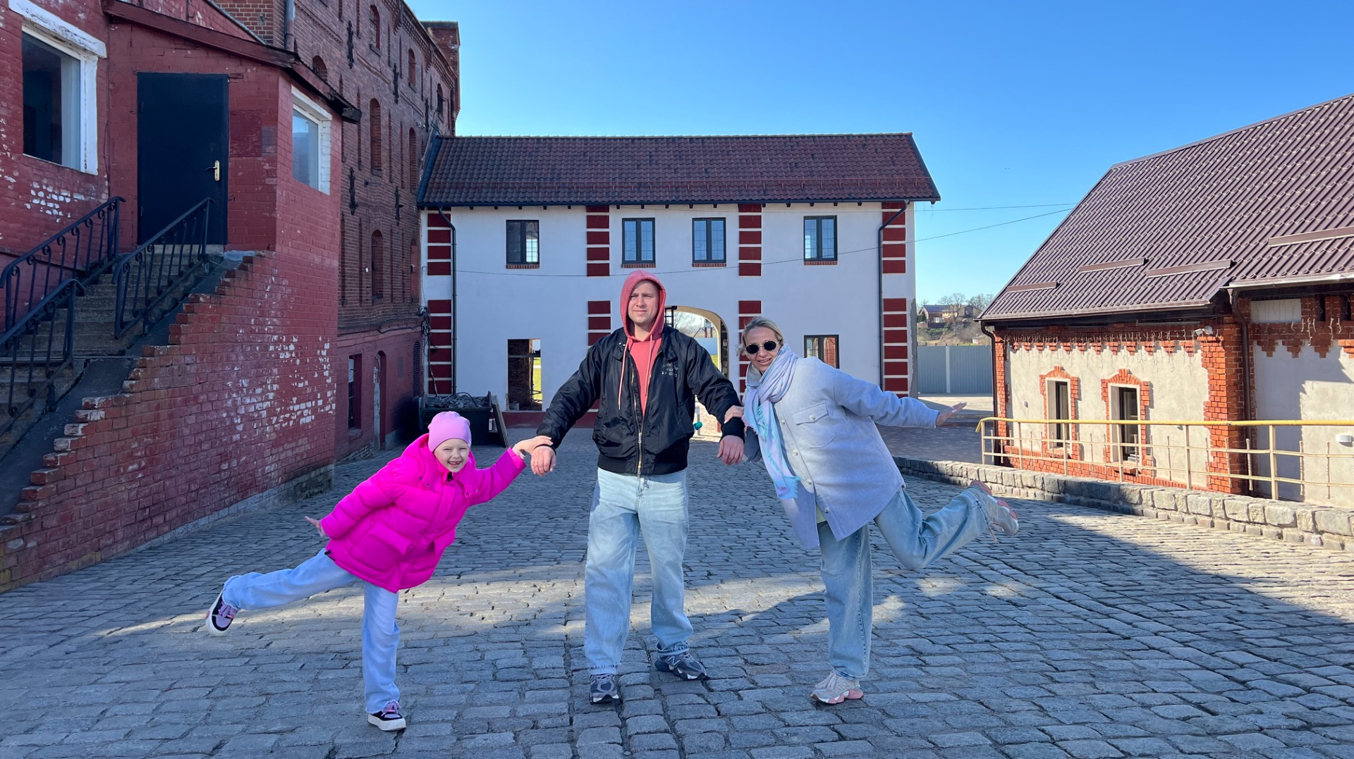 Посетили с Милой замок Тапиау в городе Гвардейск