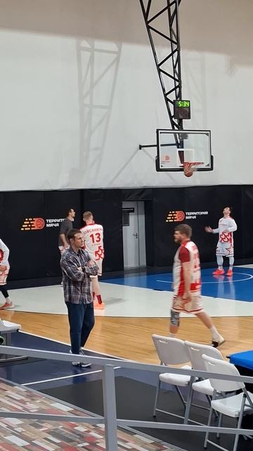 перед полуфиналом Этажи и Профит #территориямяча