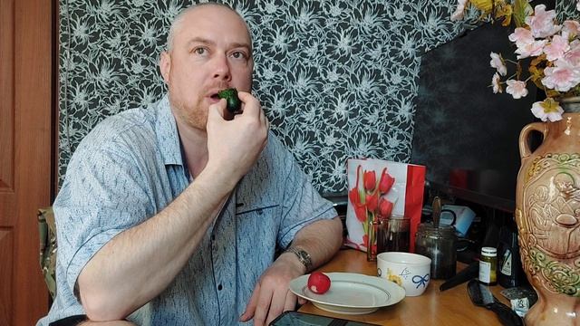 Мукбанг. Христос воскрес!