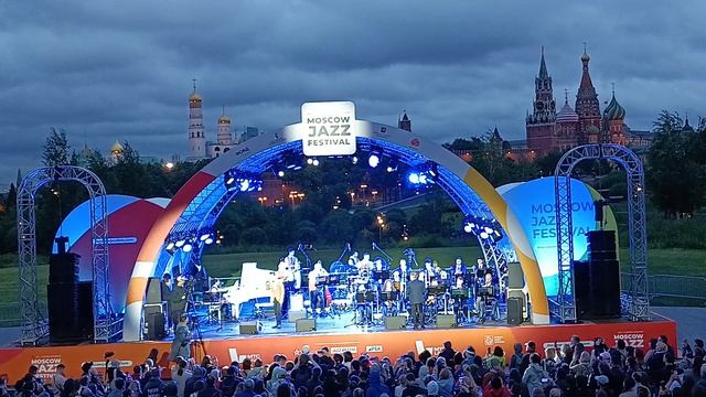 Jazz Music, а в описании услуги от специалистов, прочтите описание, нужно обращайтесь !!